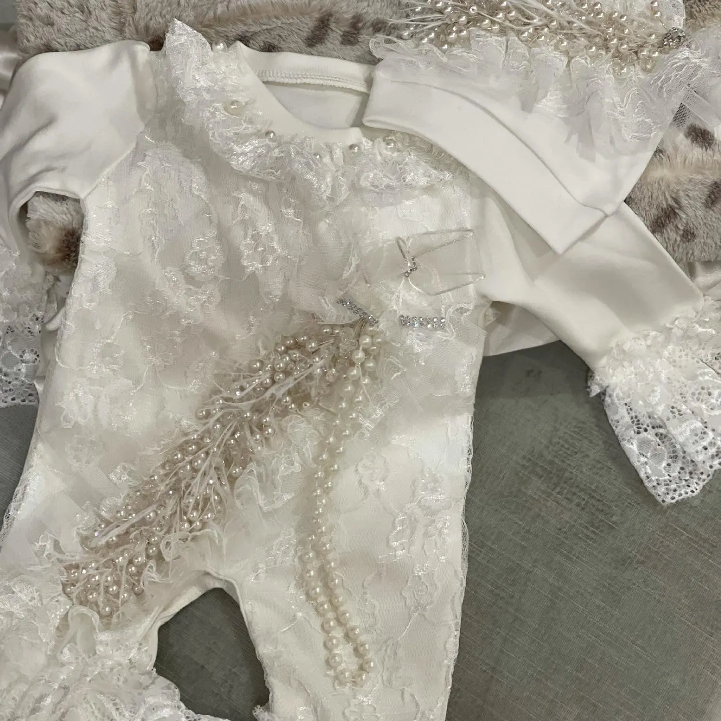 Antique White Pearl Footie