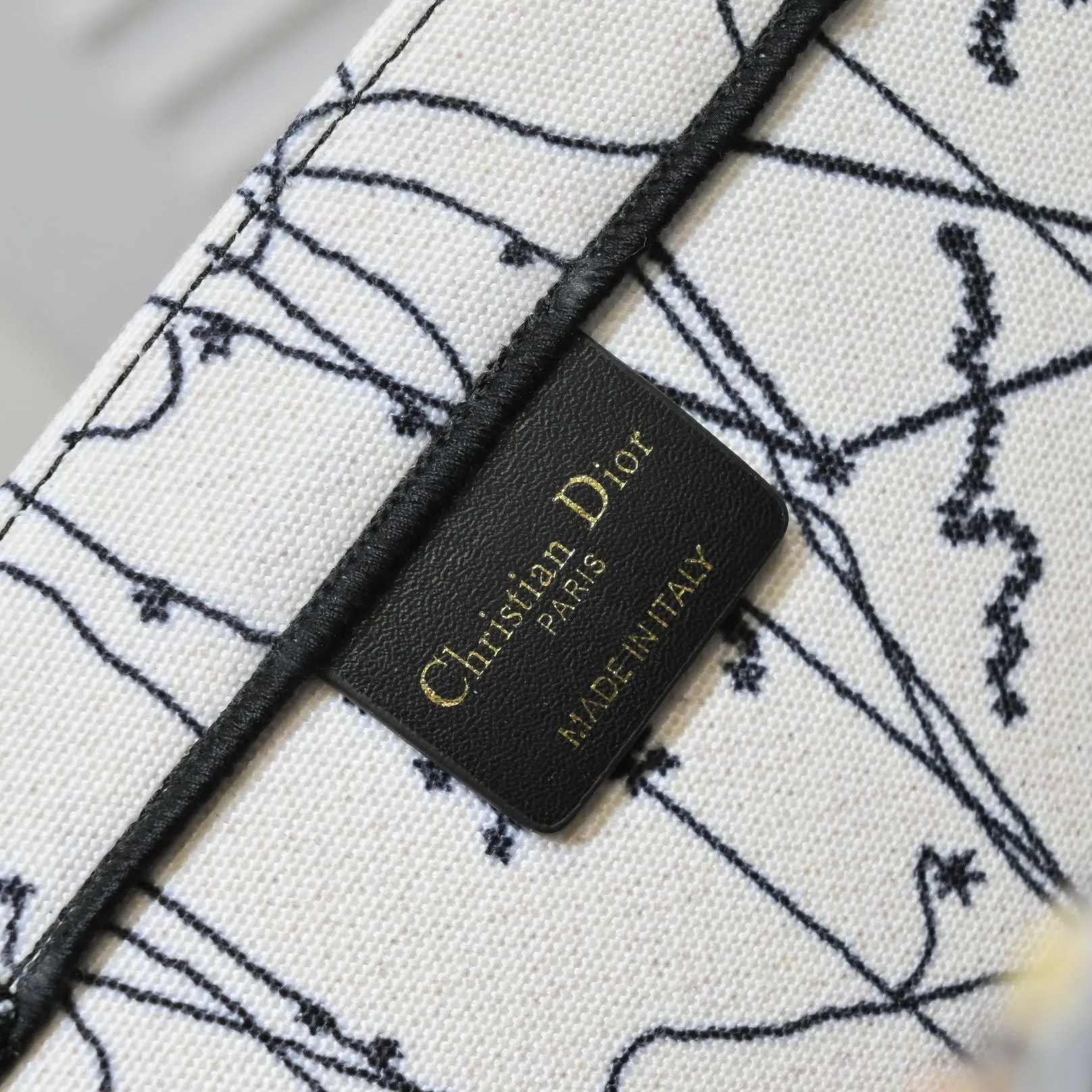 Designer Handbags DR 295