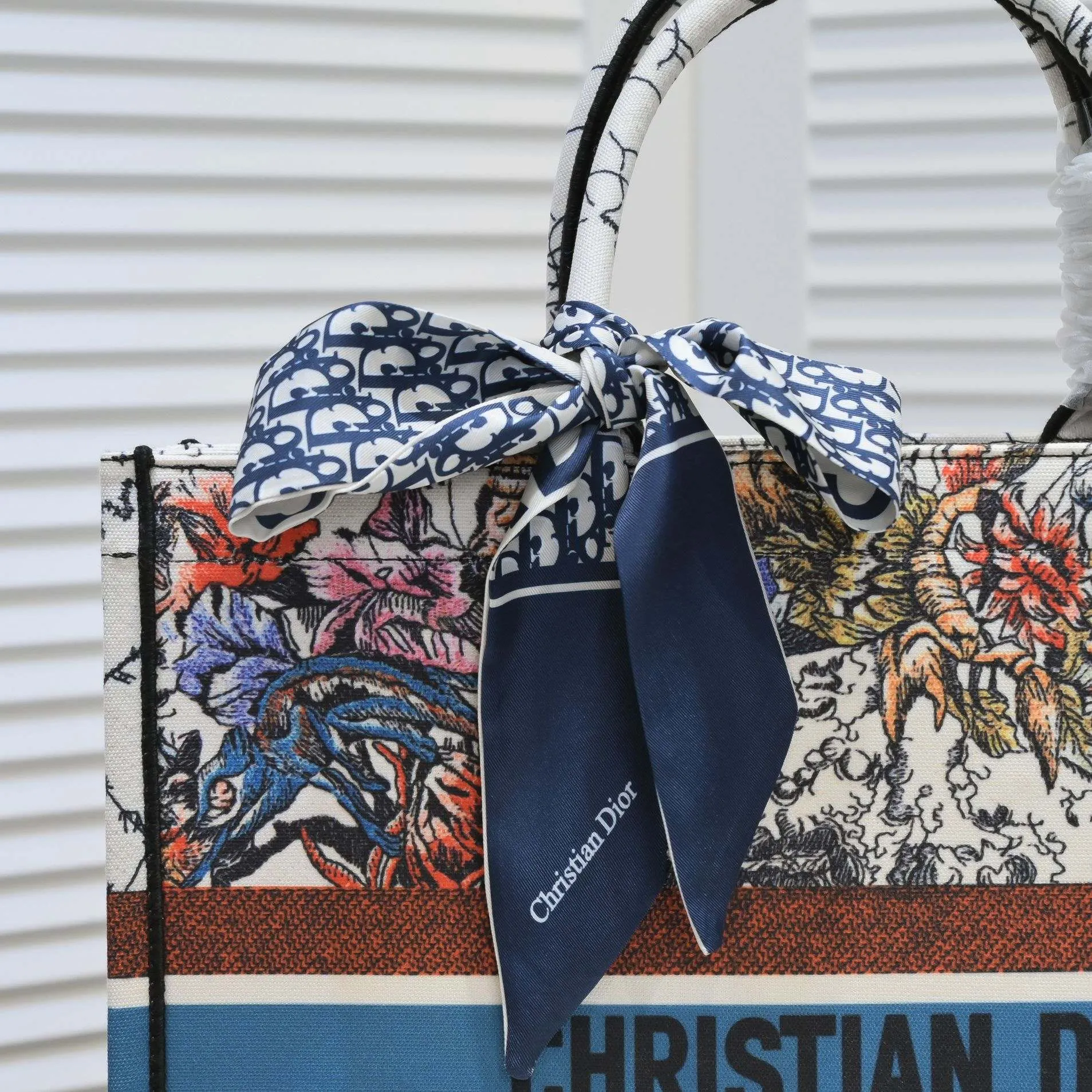 Designer Handbags DR 295