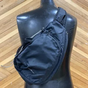 Eddie Bauer Sling Backpack: black-unisex-