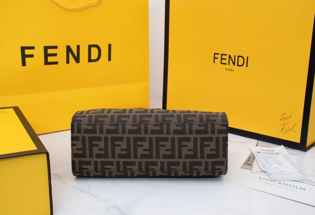 EN   Designer bags by Fendi 022