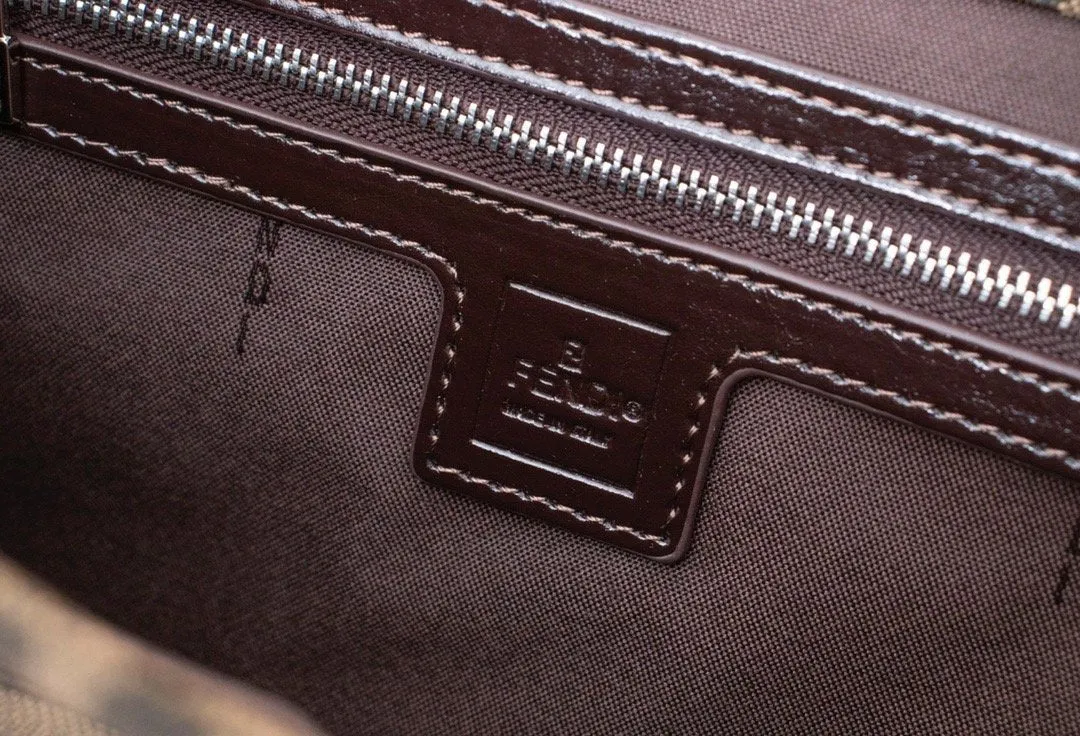 EN   Designer bags by Fendi 022