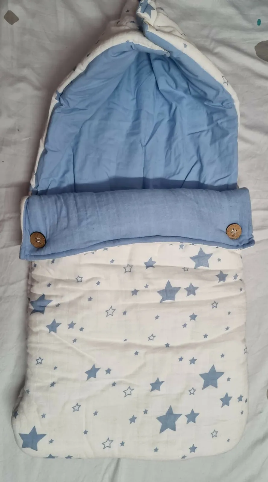 HAUS AND KINDER Muslin Carrier Nest