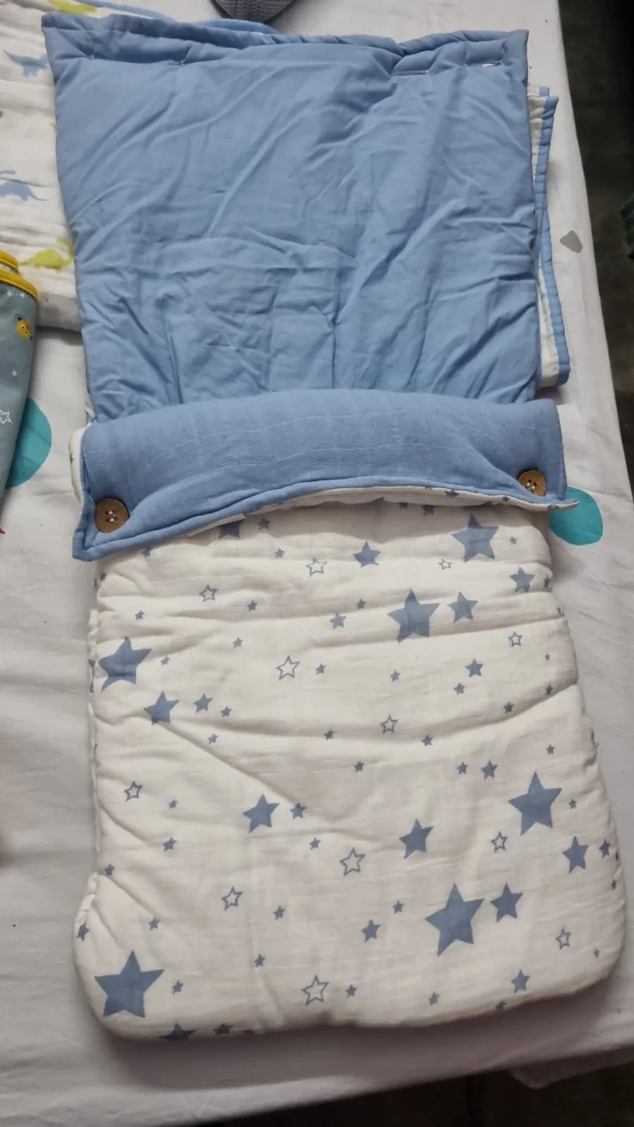 HAUS AND KINDER Muslin Carrier Nest