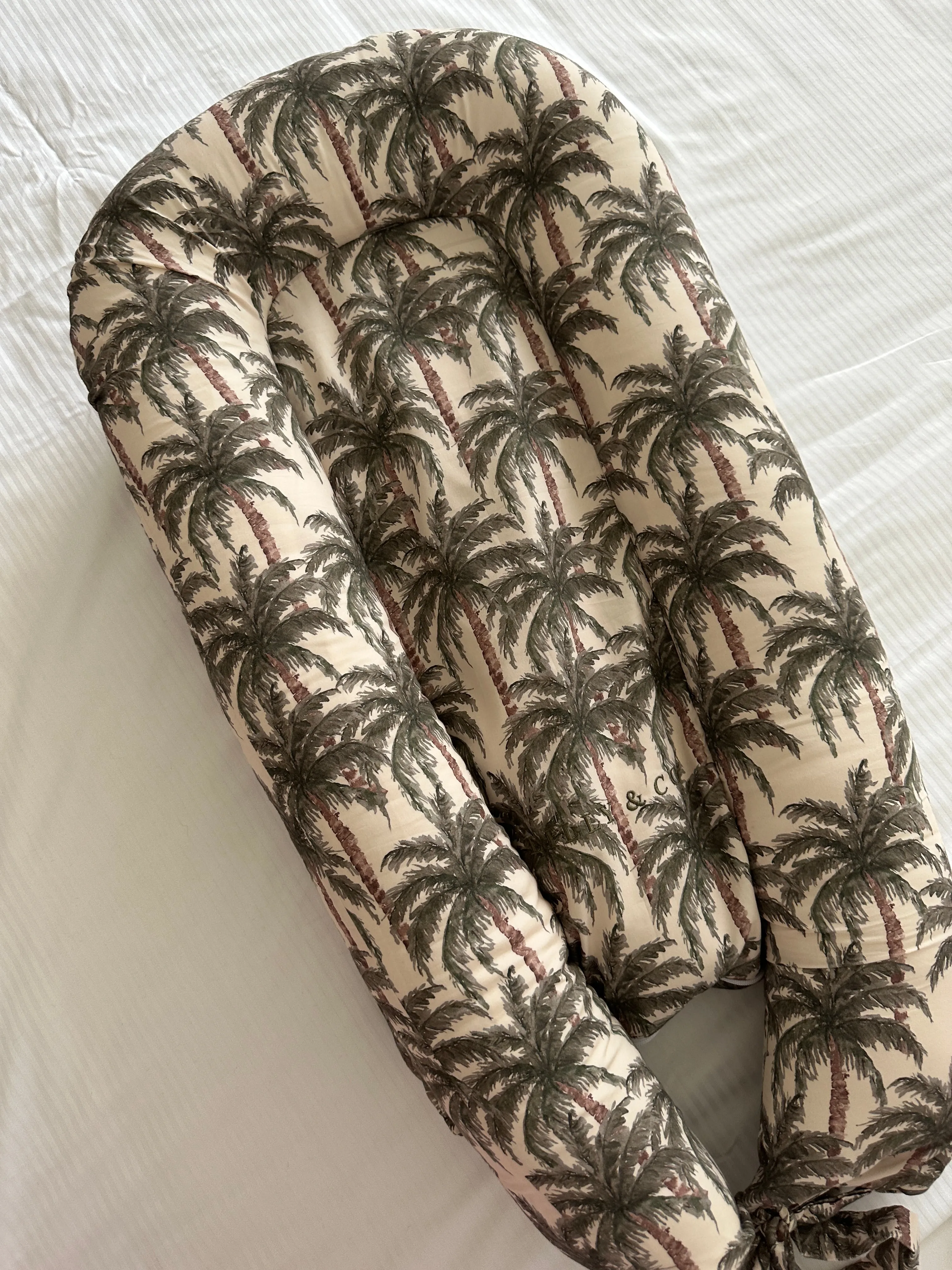 Lilly & Co x Friday Flamingo Palm Print Baby Nest - Limited Edition