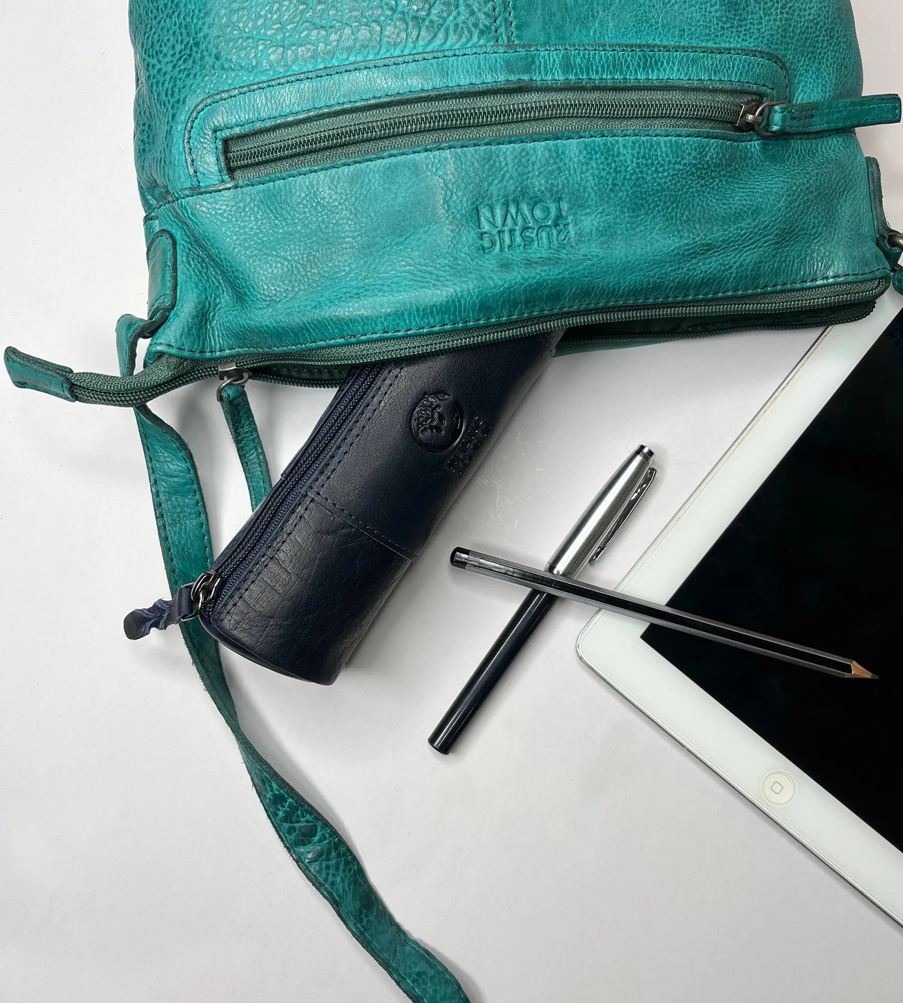 Winnie Leather Zipper Pen Pencil Case (Blue)