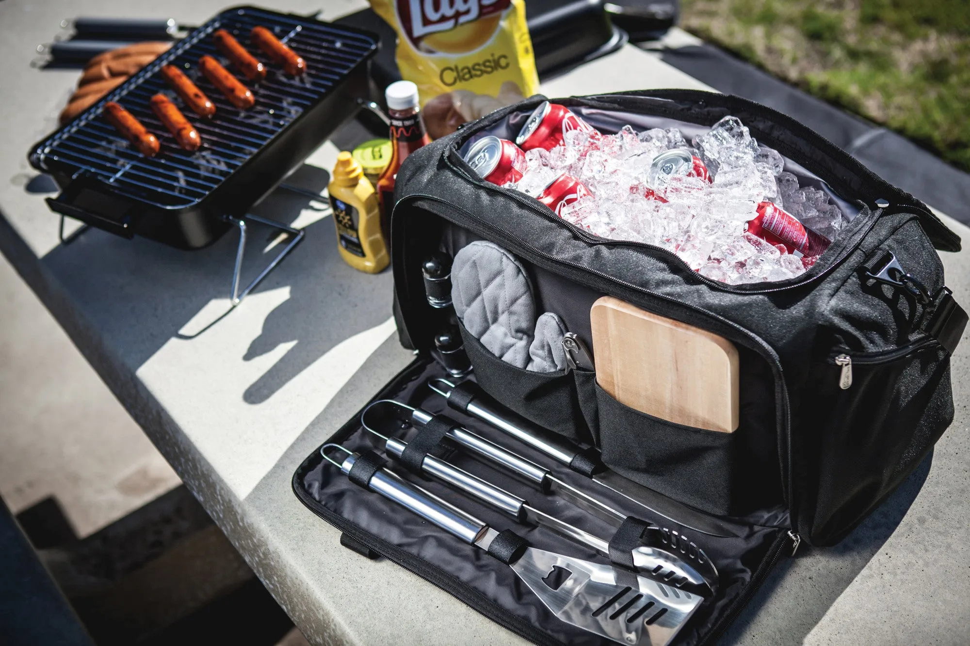 Wisconsin Badgers - BBQ Kit Grill Set & Cooler